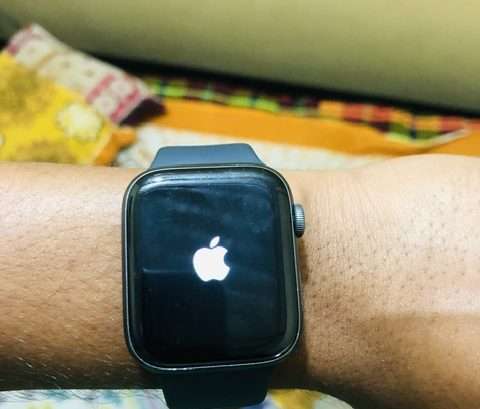 Apple Watch Series 4 (44mm, GPS, 16GB) – iCloud Locked – চার্জারসহ