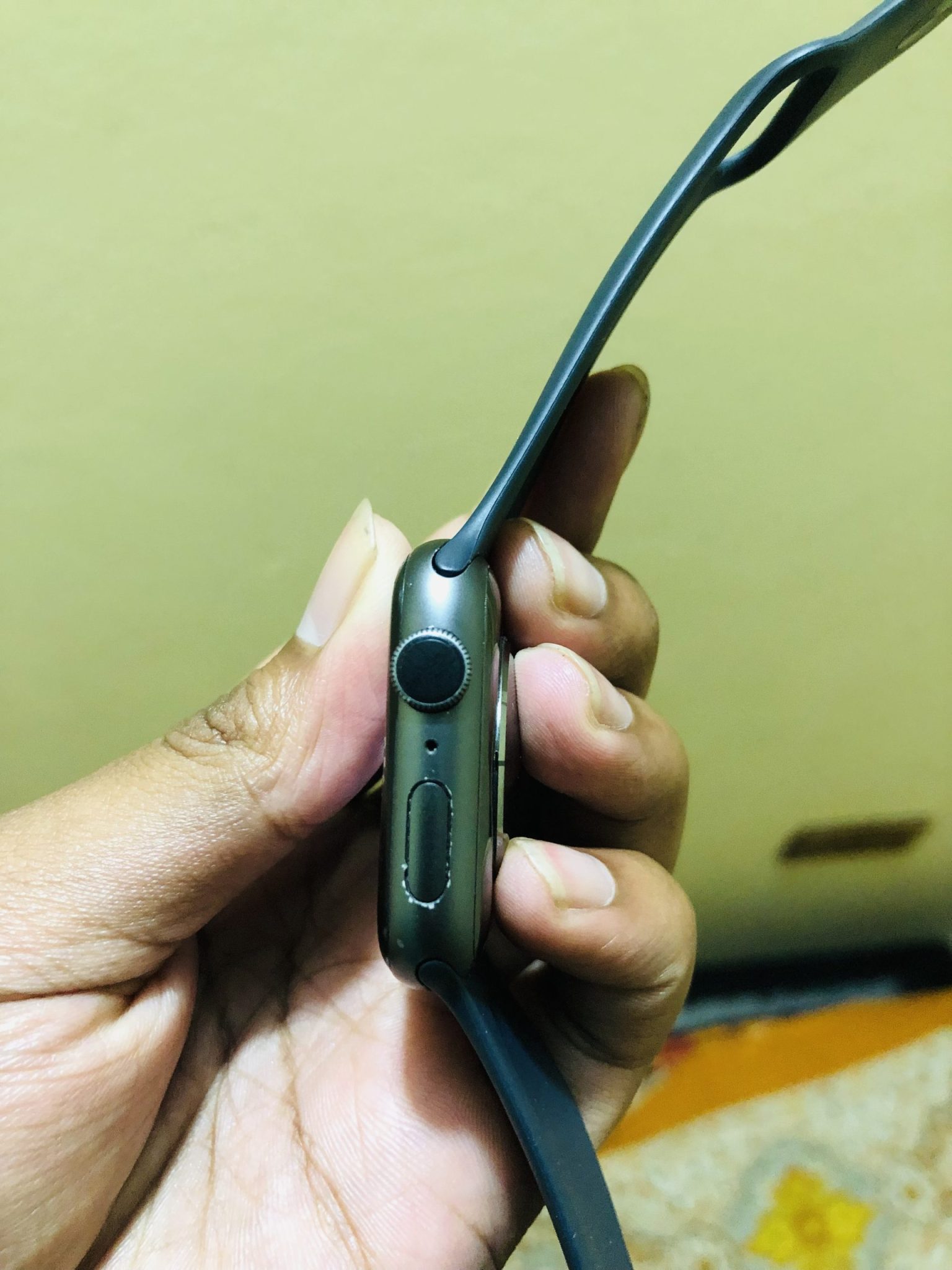 Apple Watch Series 4 (44mm, GPS, 16GB) – iCloud Locked – চার্জারসহ