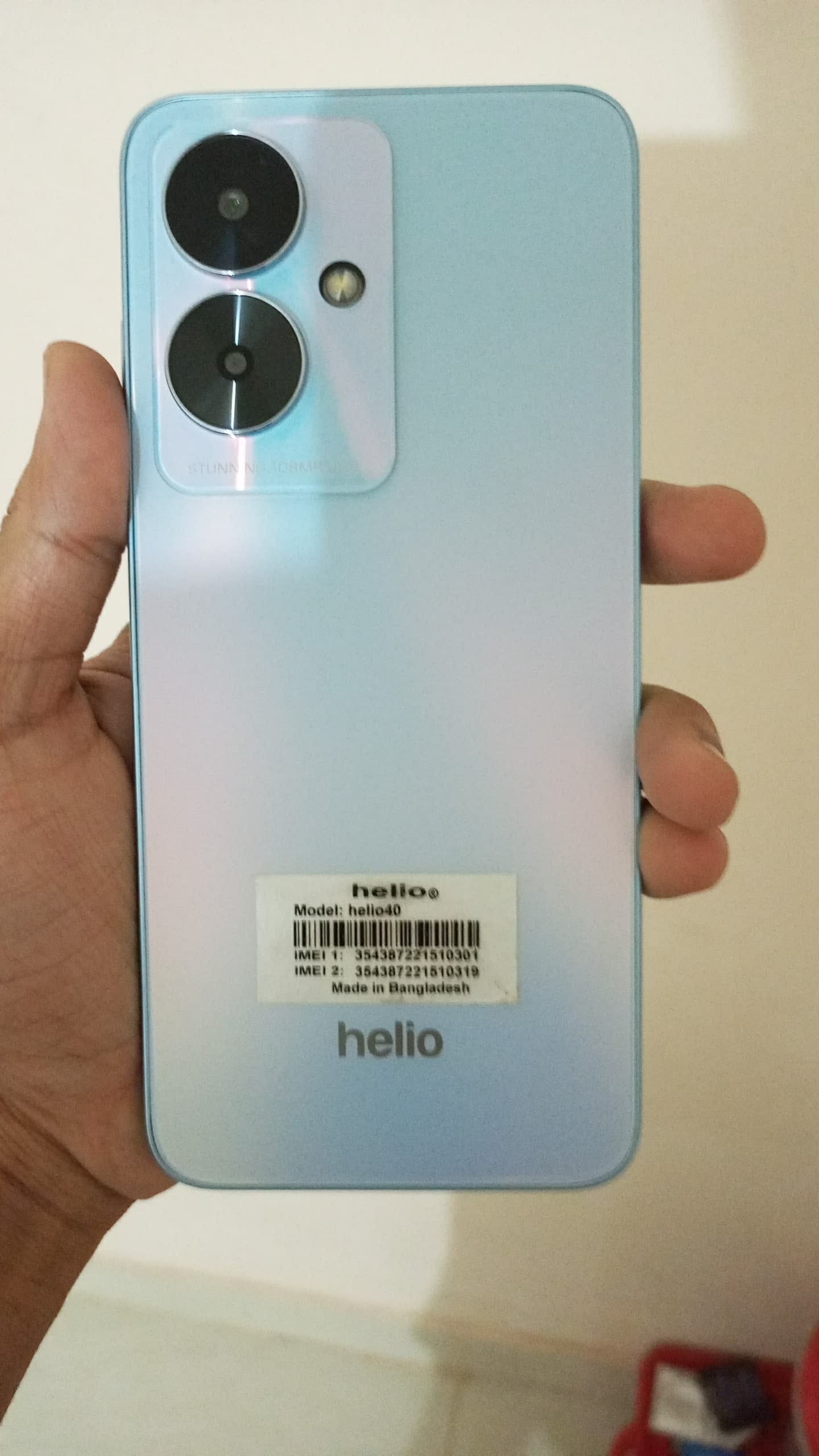 helio-40 ,ram-8,rom-128,3 mas used.full frsesh condition