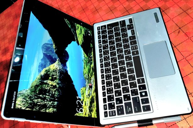 শখের Hp Elite X2 1012 G2 (core I5 7th Gen) ল্যাপটপটি বিক্রি হবে!