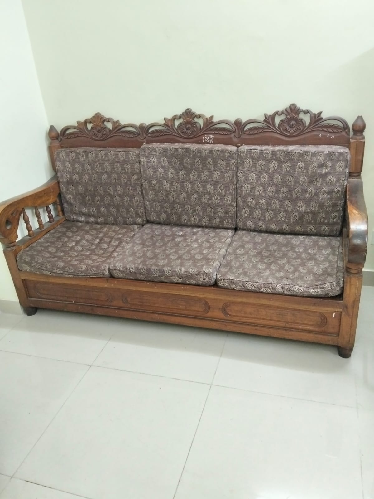 🛋️ ব্যবহৃত ৫ সিটের সোফাসেট বিক্রি করা হবে 🛋️
